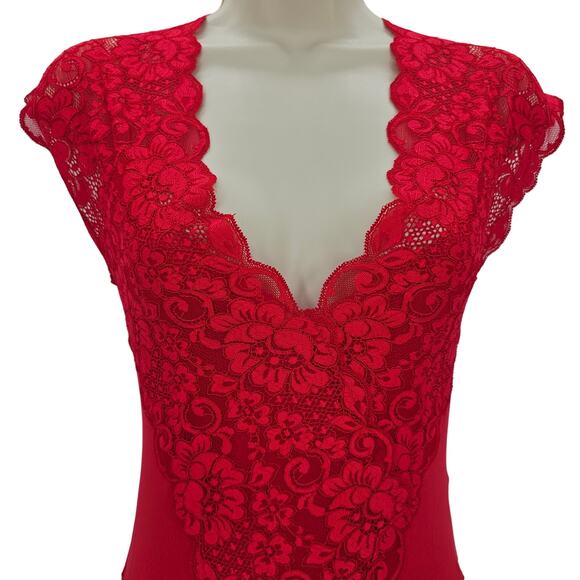 Free People We Are HAH Womans size XS Lady Like Bodysuit Rouge Red Lace NEW - Picture 2 of 9